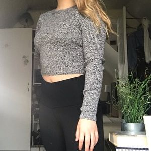Cropped grey sweater